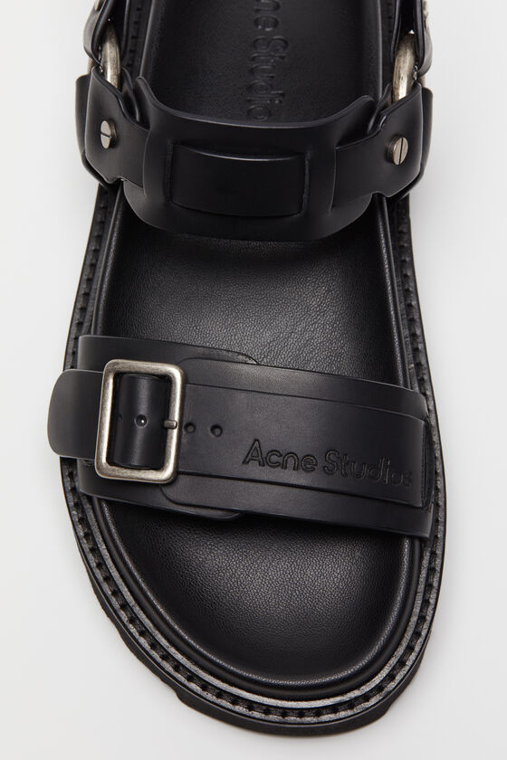 (image for) Stand Out From The Crowd Leather buckle sandal